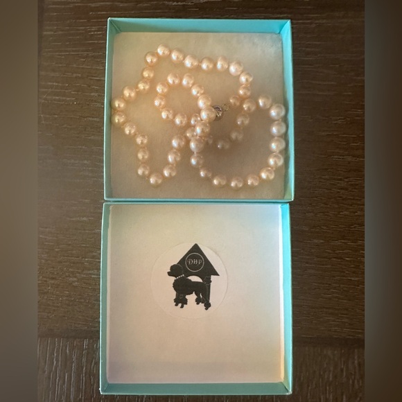DHP (Dog House Pearls) Pink Freshwater Pearl Necklace 16” NWT - Picture 2 of 3